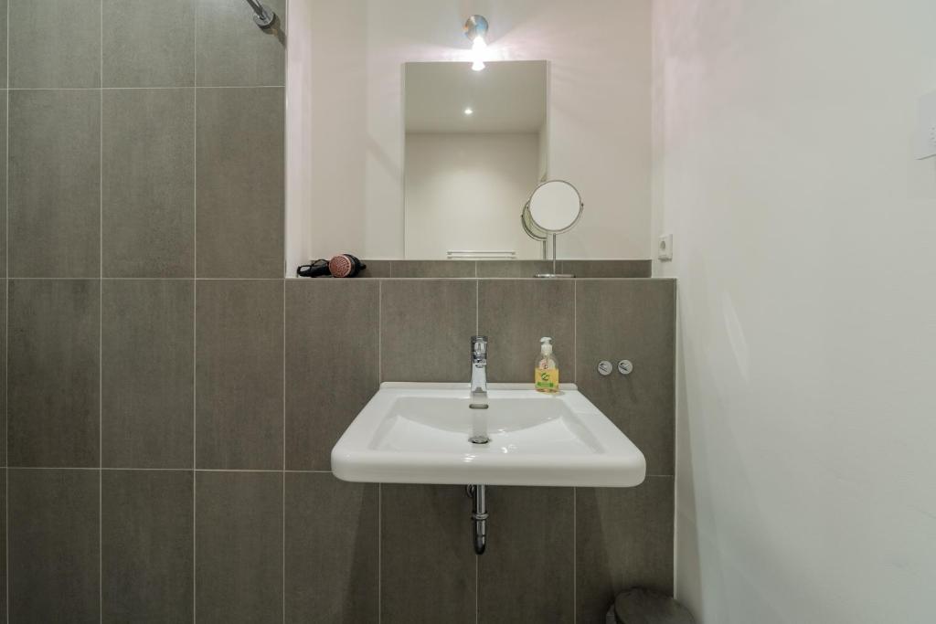 Nena Apartments Hermannplatz - Resim 29