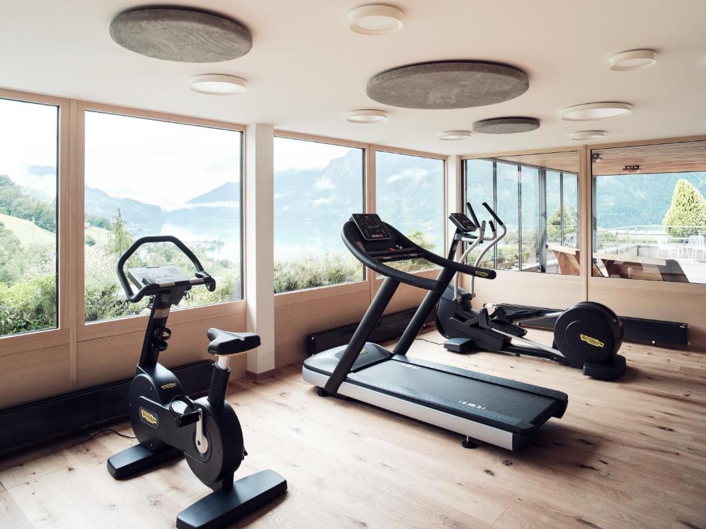 Fitness centrum a/nebo fitness zařízení v ubytování Hotel Neu-Schönstatt
