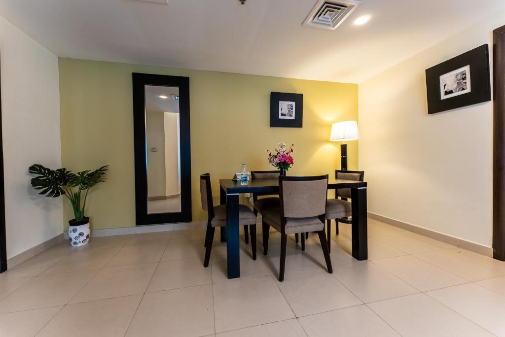 Gulf Oasis Hotel Apartments Fz LLC - Resim 38