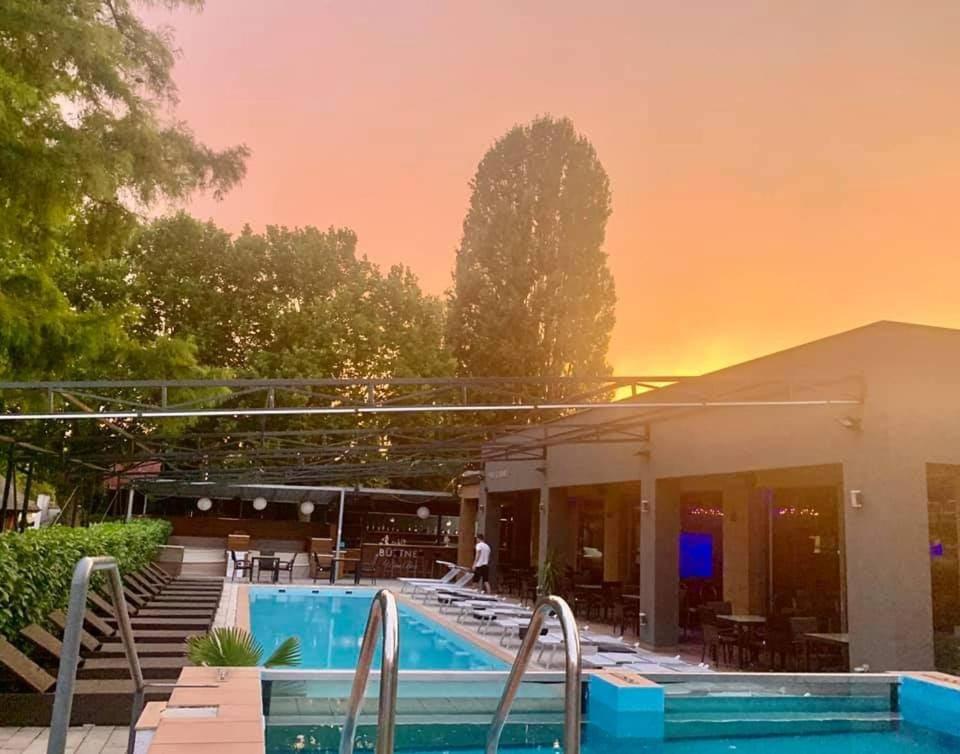 The swimming pool at or close to Player's Pool&Rooms