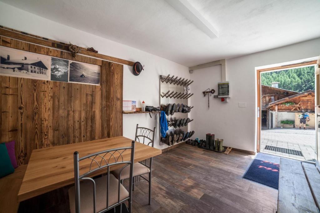 Zdjęcie z galerii obiektu Ferienwohnung Haus Fliri w mieście Melago