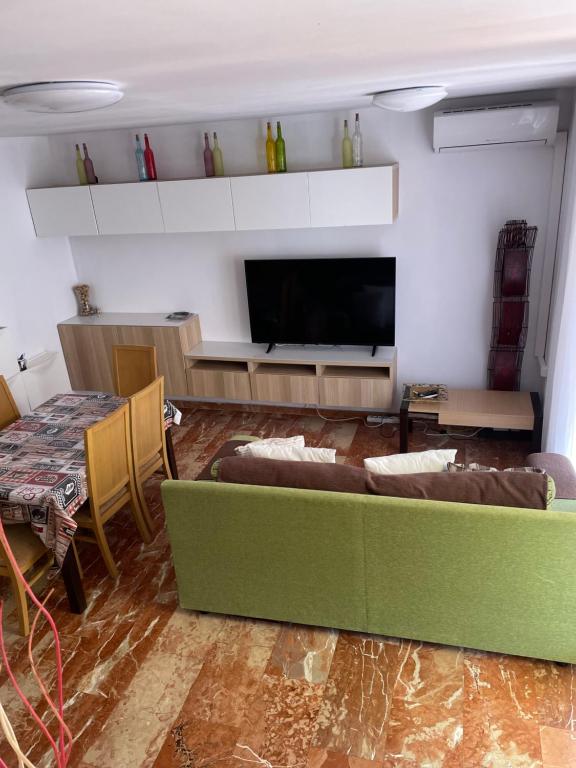 Impresionante ático duplex con 65m. De terraza con barbacoa ...