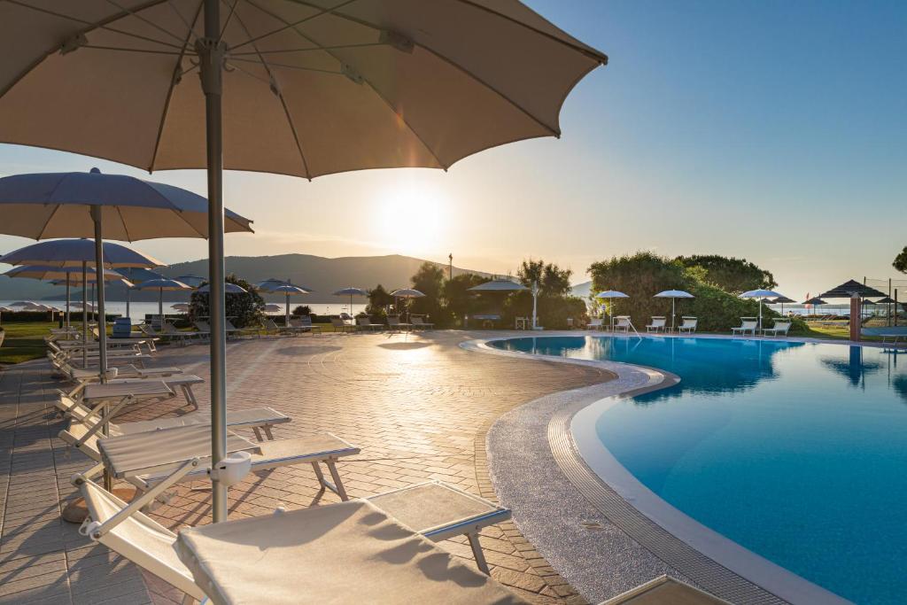 Het zwembad bij of vlak bij Hotel Corte Rosada