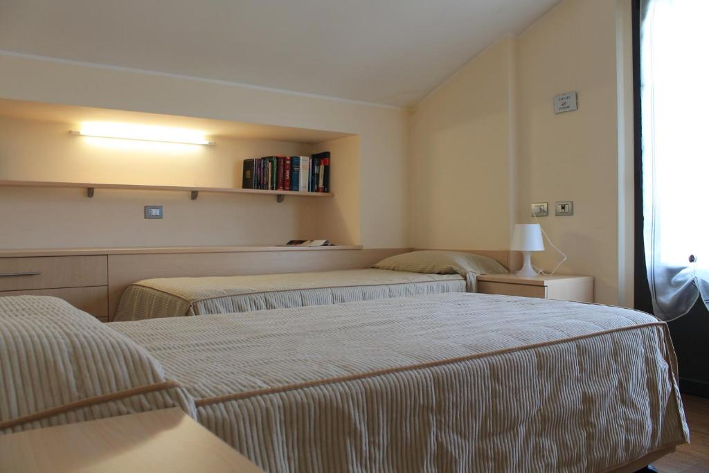 Hotel Residence Aurora - Apartamento De Dos Dormitorios Con Terraza