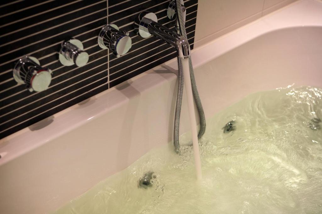 Van der Valk Hotel Rotterdam Ridderkerk - Luxurious Executive Room