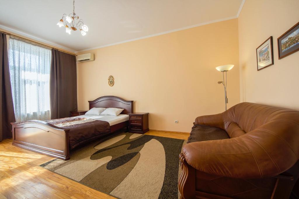 DayFlat Apartments Olimpiyska Area - Spacious Apartment - Antonovycha, 47