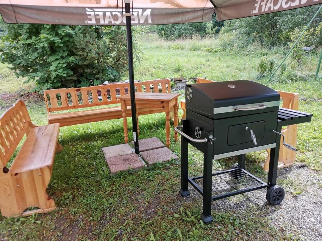 Gril dostupný pro hosty v aparthotelu