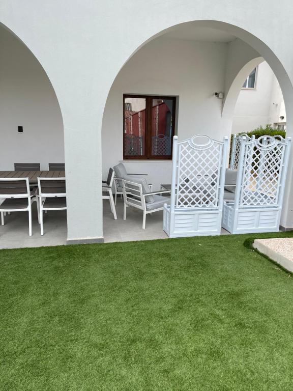 Patio alebo iná vonkajšia časť ubytovania Coru e Mari 2 Apartments