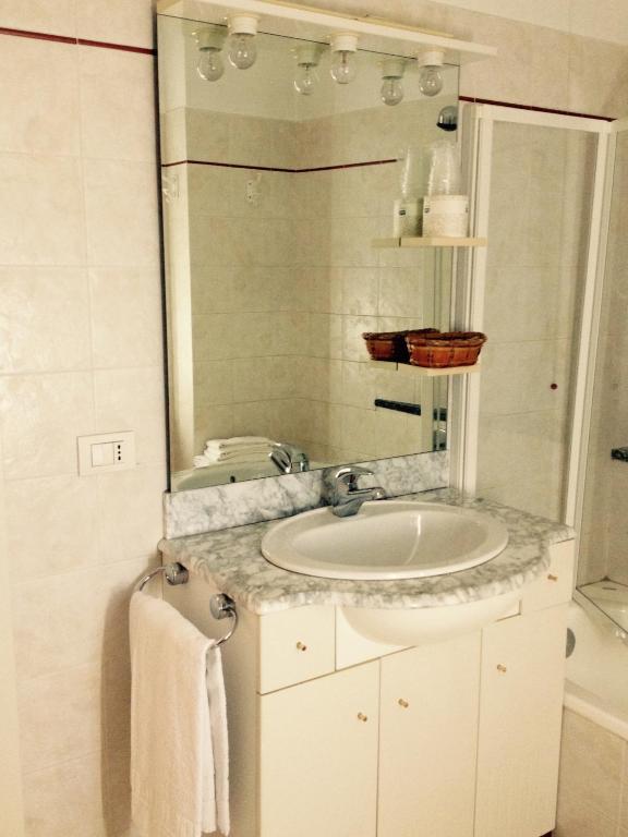 A bathroom at Cantina Anzivino - Affittacamere