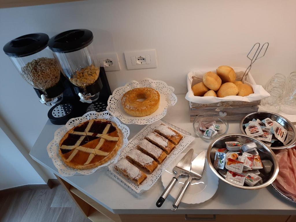 Jedlo v ubytovaní bed & breakfast alebo blízkom okolí