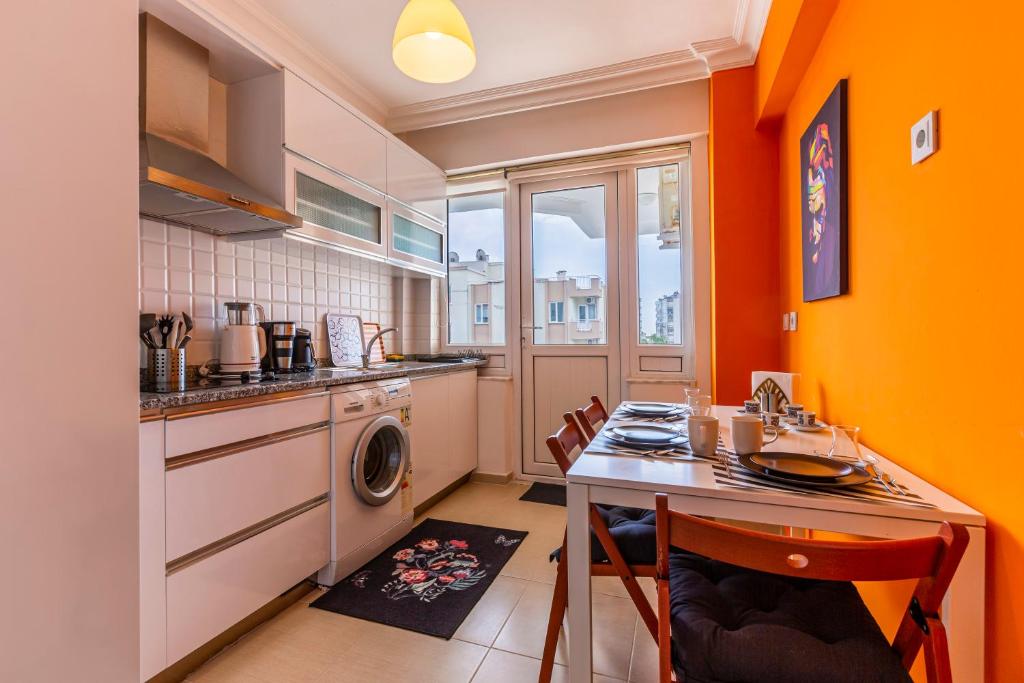 A kitchen or kitchenette at Melissas Suites Lara