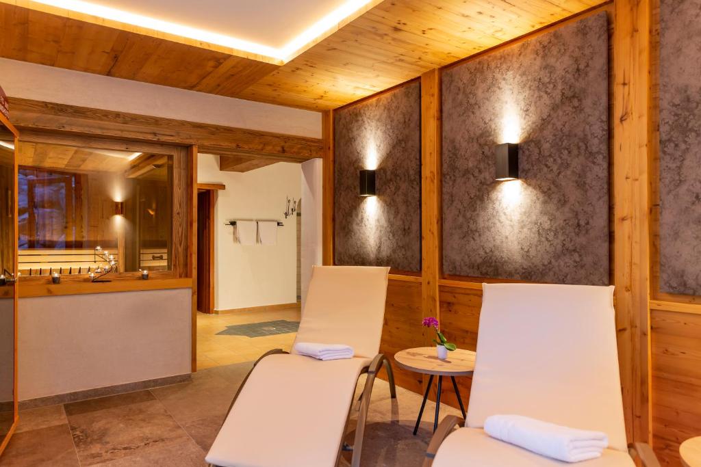 Posedenie v ubytovaní Parkhotel Seefeld