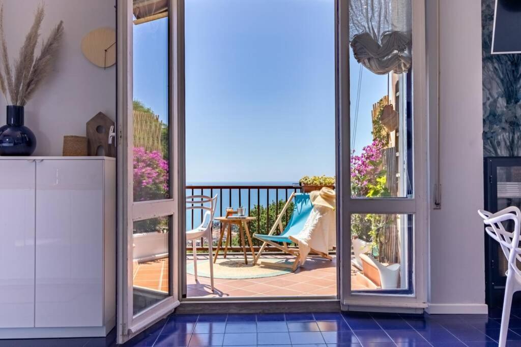 Balkon lub taras w obiekcie Blue Lodge Lerici