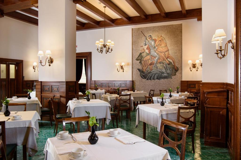 Restaurace v ubytování Bettoja Hotel Atlantico