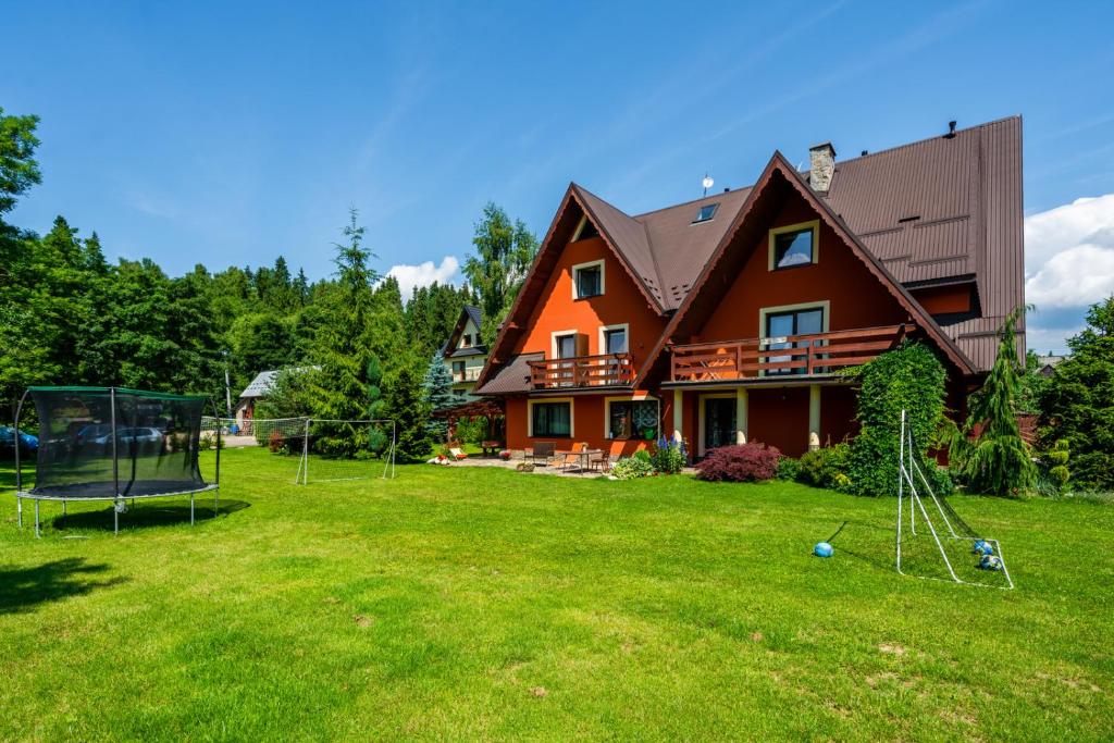 Vonkajšia záhrada v ubytovaní Apartament Konda