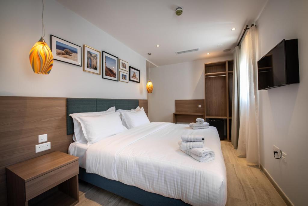 Bliss Boutique Living - Double Room With Private Bathroom