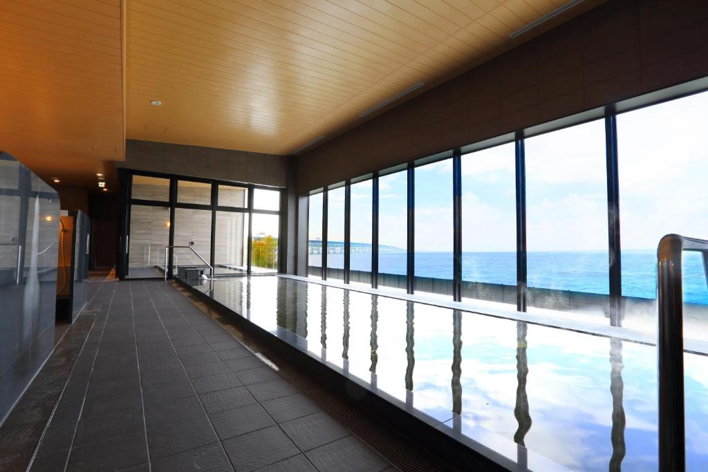 Bazén v ubytování Henn na Resort & Spa Kansai Airport - former Henn na Hotel Kansai Airport nebo v jeho okolí