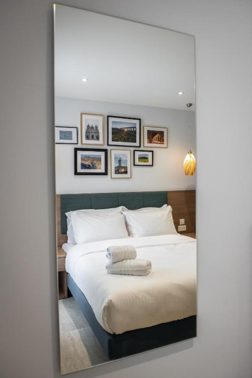 Bliss Boutique Living - Double Room With Private Bathroom