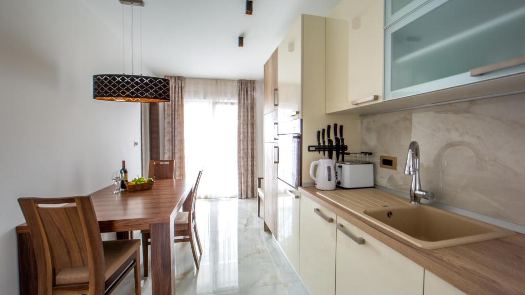 Rooms & Apartments Toni - 带露台的公寓