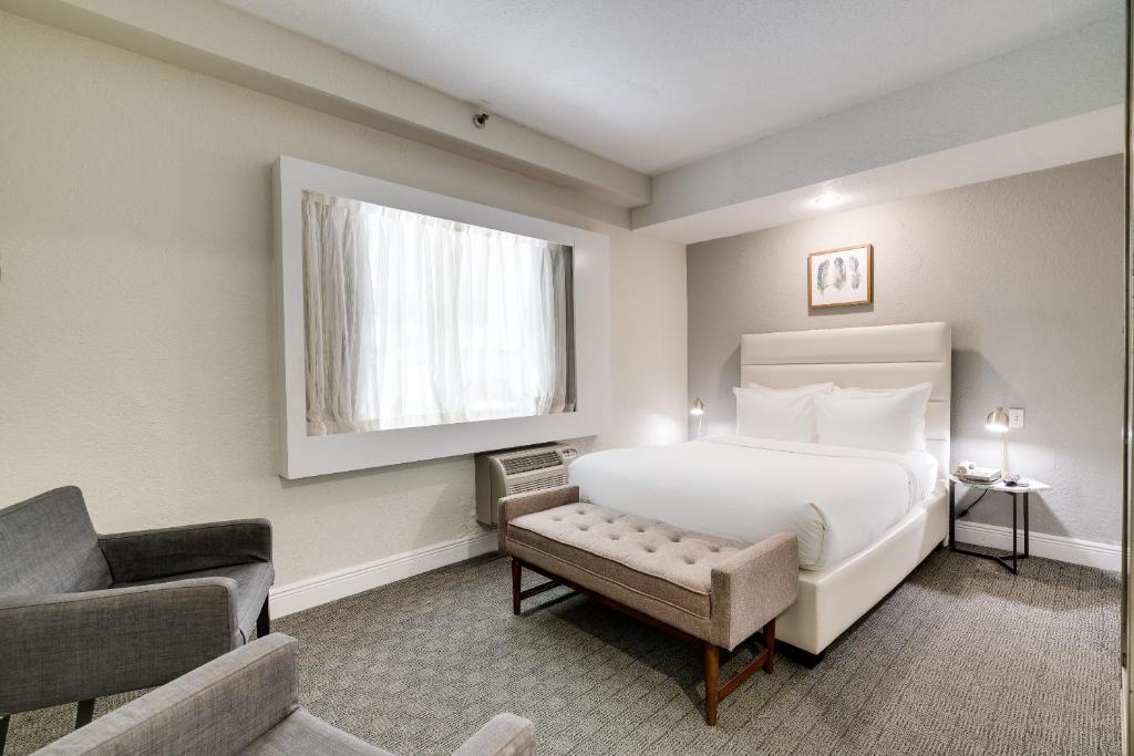 Crest Hotel Suites photo