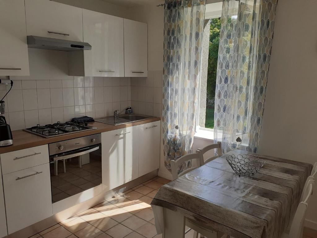 Maison au pays D' Aristide Bruand - Rose-Marie-Courtenay - Apartamento De Dos Dormitorios