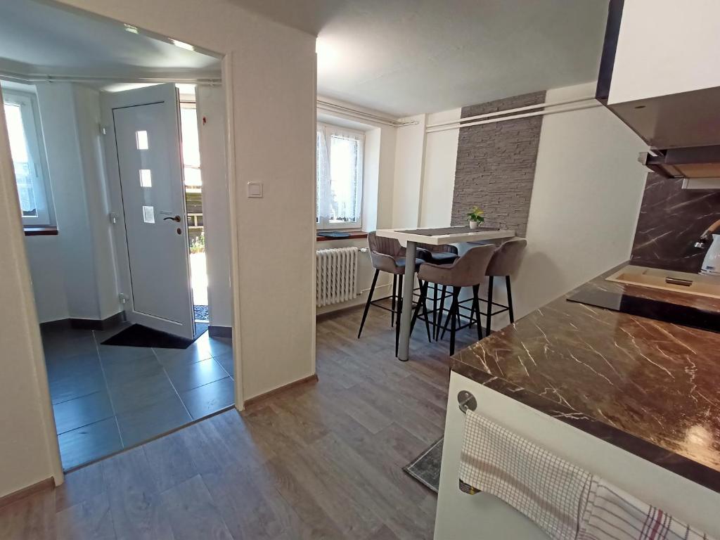 Kuchyň nebo kuchyňský kout v ubytování Apartmany Železná Ruda