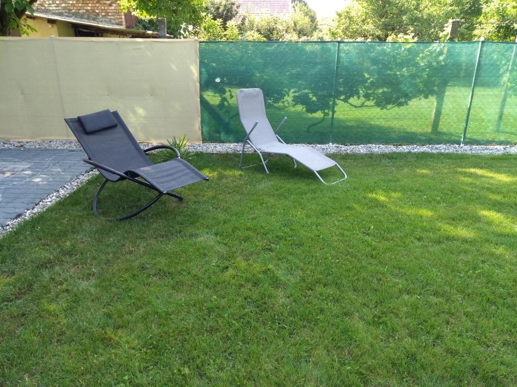 A garden outside Jade Vendégház