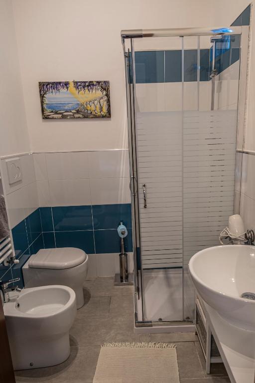 Koupelna v ubytování B&B La Serra