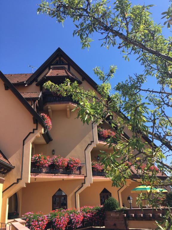 Budova, kde se hotel nachází