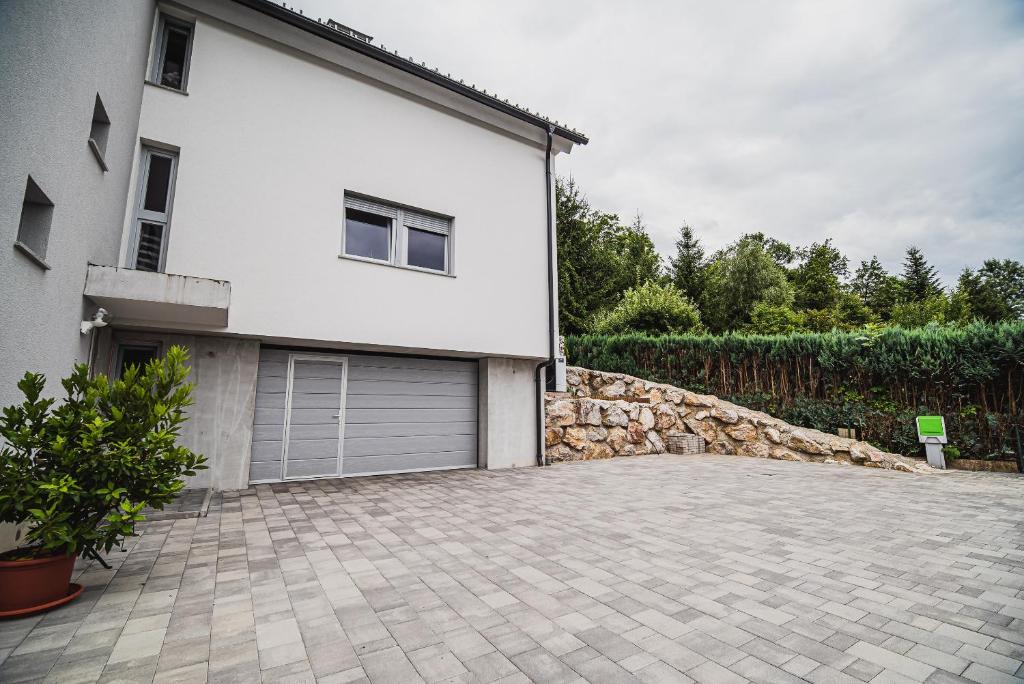 Budova, kde se apartmán nachází