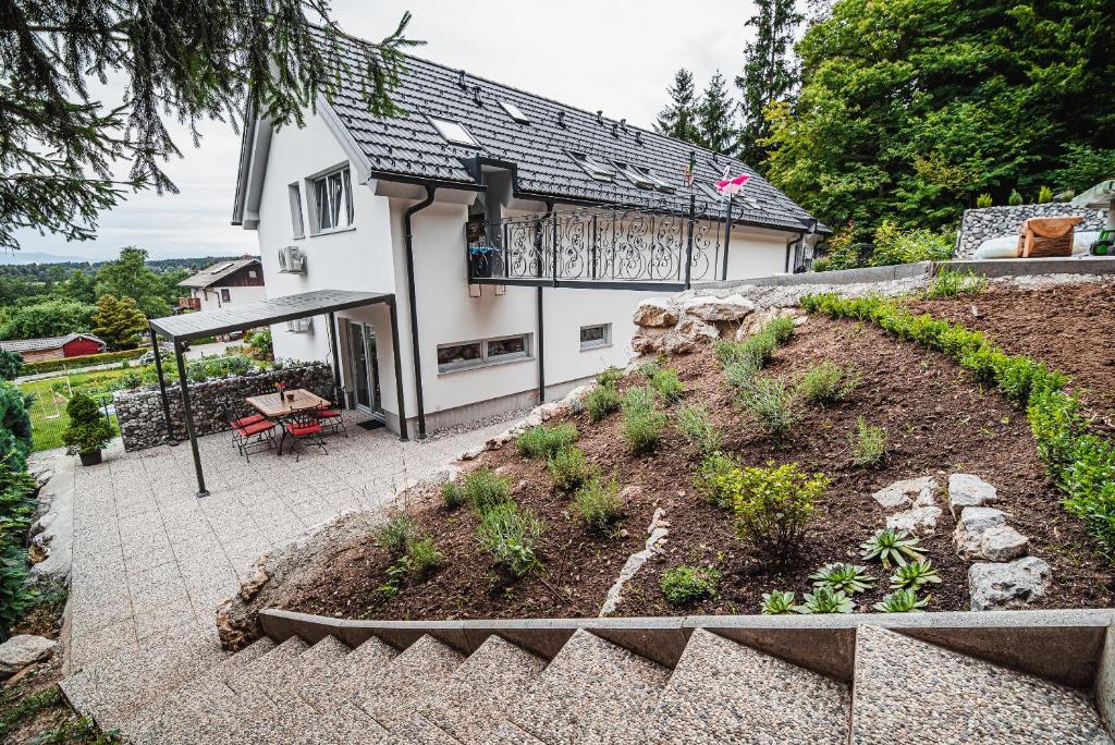 Zahrada ubytování Apartments Rozalija