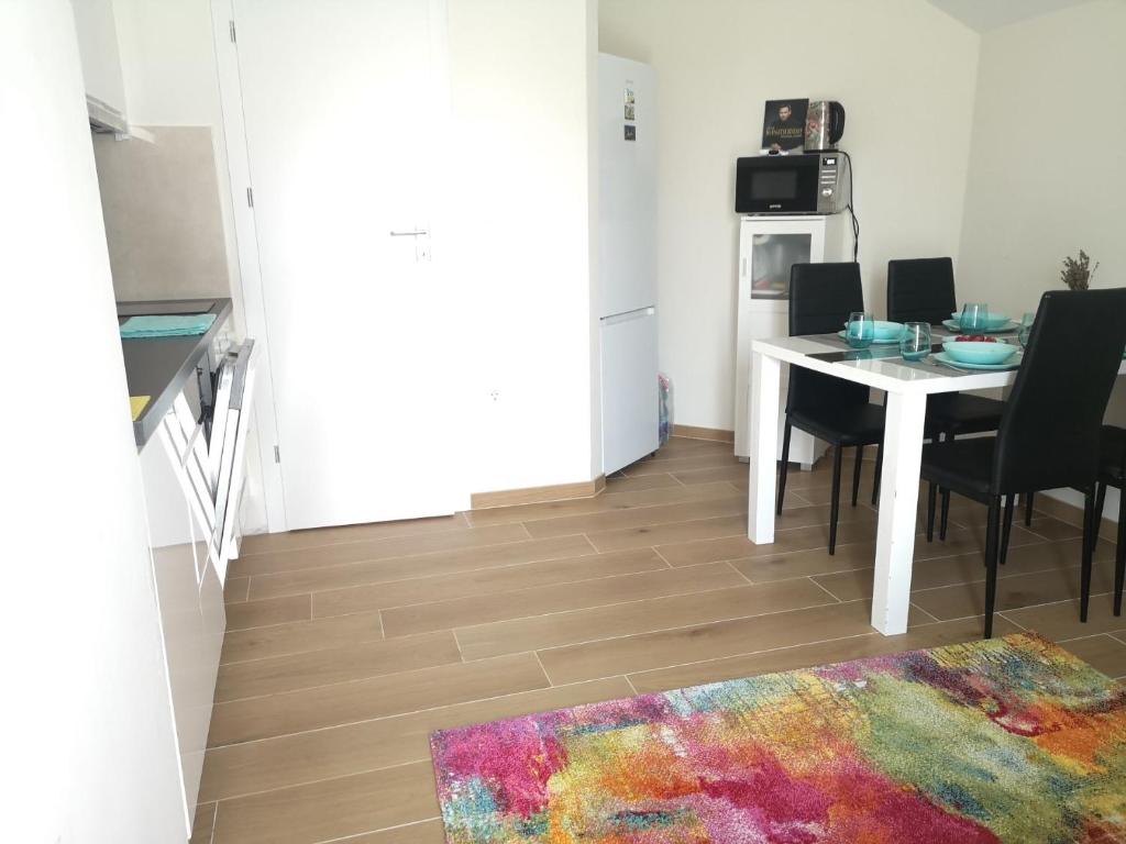 Kuchnia lub aneks kuchenny w obiekcie Forest House Balaton