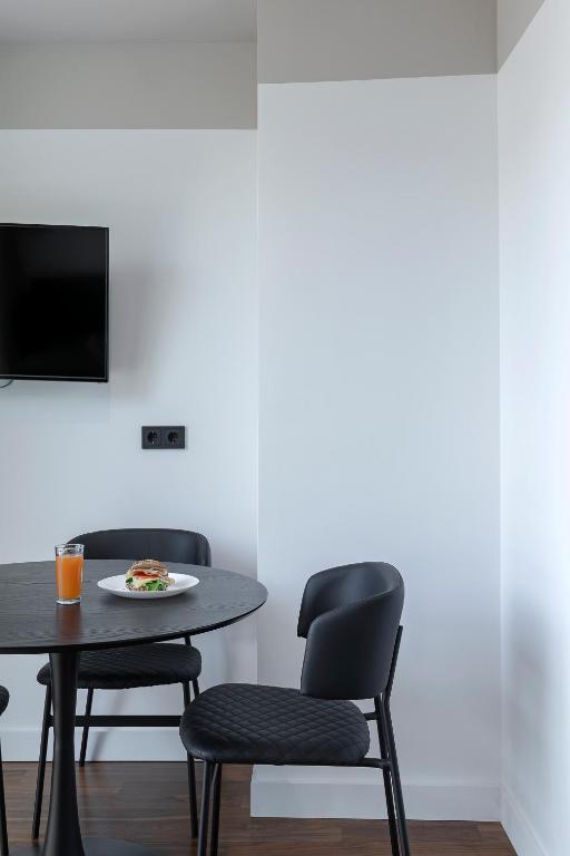 The Athenians Art Apartments - Resim 24