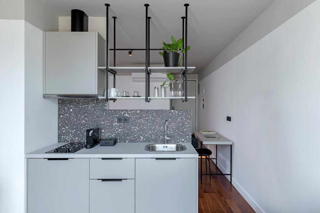 The Athenians Art Apartments - Resim 28