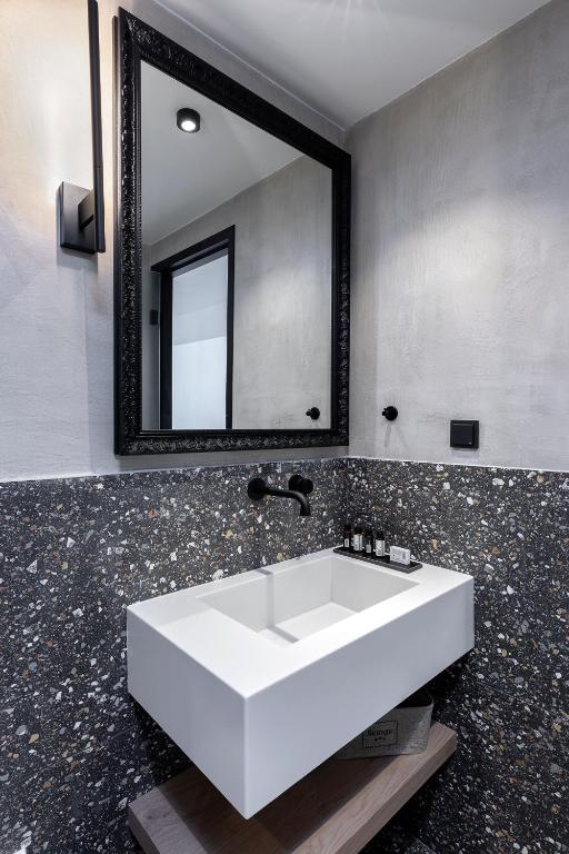 The Athenians Art Apartments - Resim 40