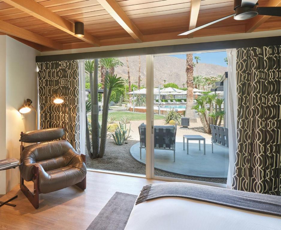 Posezení v ubytování L'Horizon Resort & Spa, Hermann Bungalows