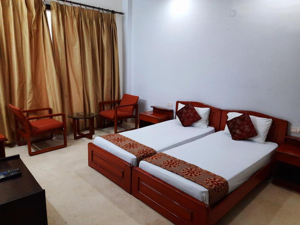Manor Inn Suites Super Deluxe Room - Deluxe Double Room
