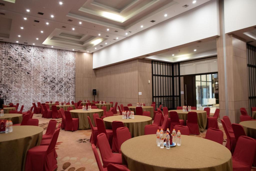 Posezení v ubytování Bigland Bogor Hotel Powered by Archipelago