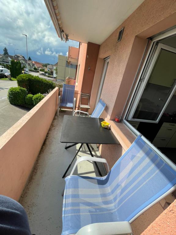 Balkón nebo terasa v ubytování 3-Room Apartment for Business Travelers or Familie, Free WiFi & TV with 100 Countries, DAZN, Sky, Netflix & Disney