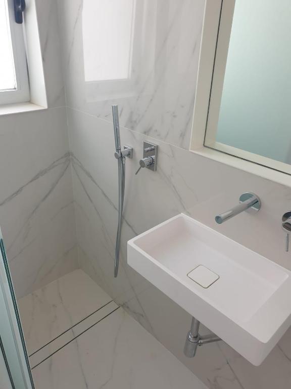 A bathroom at Bonito estudio en el centro de Valencia