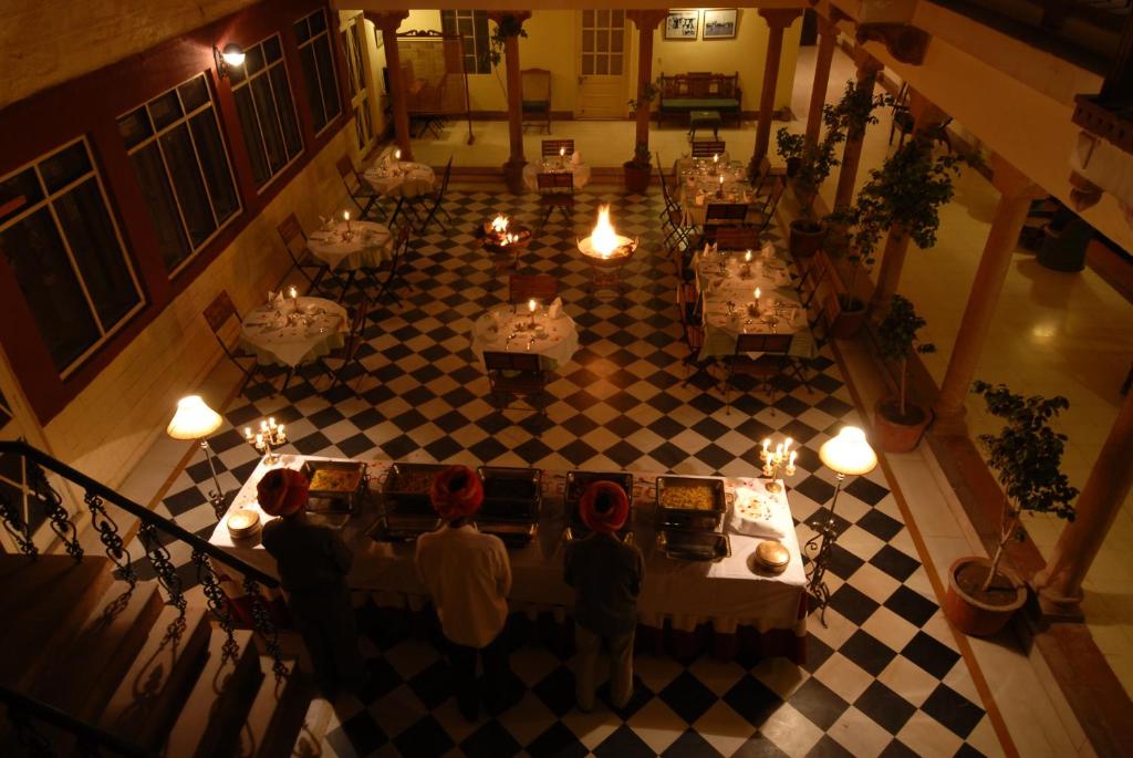 Restaurace v ubytování Ratan Vilas, Jodhpur