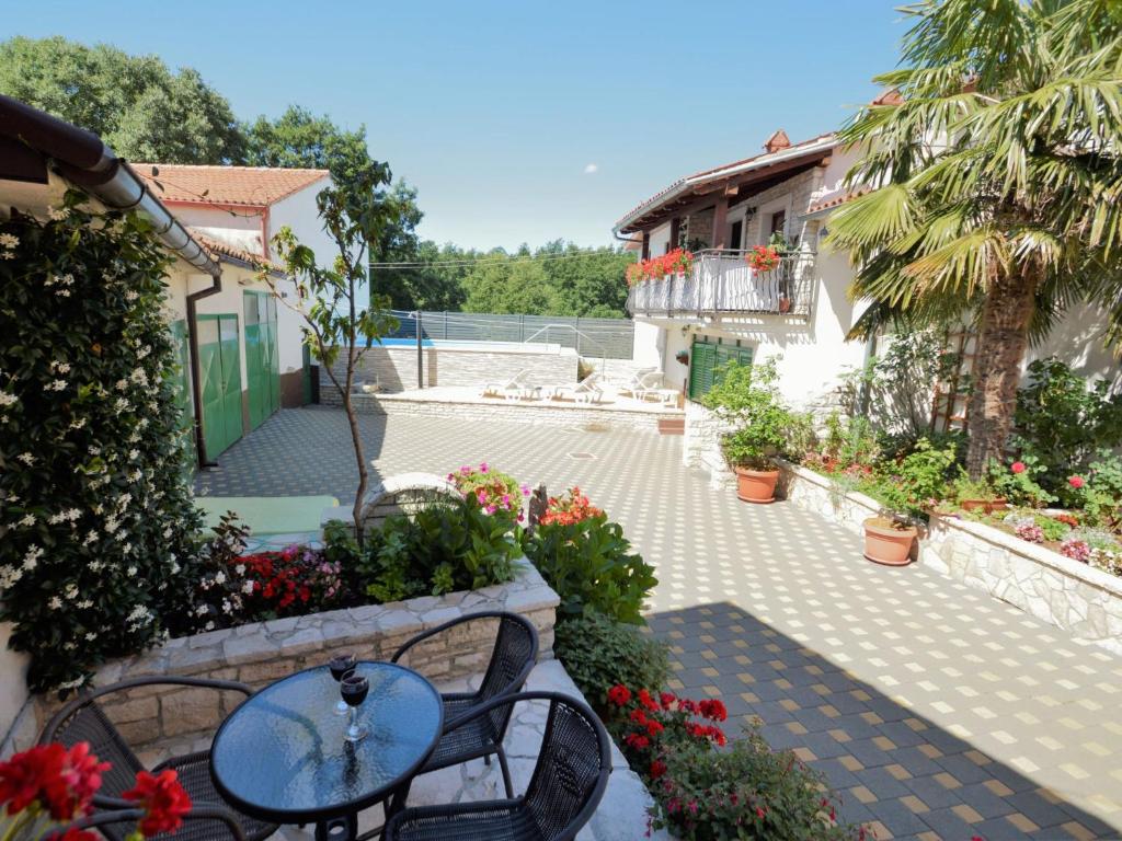 Balkón nebo terasa v ubytování Holiday Home Milka 1 by Interhome