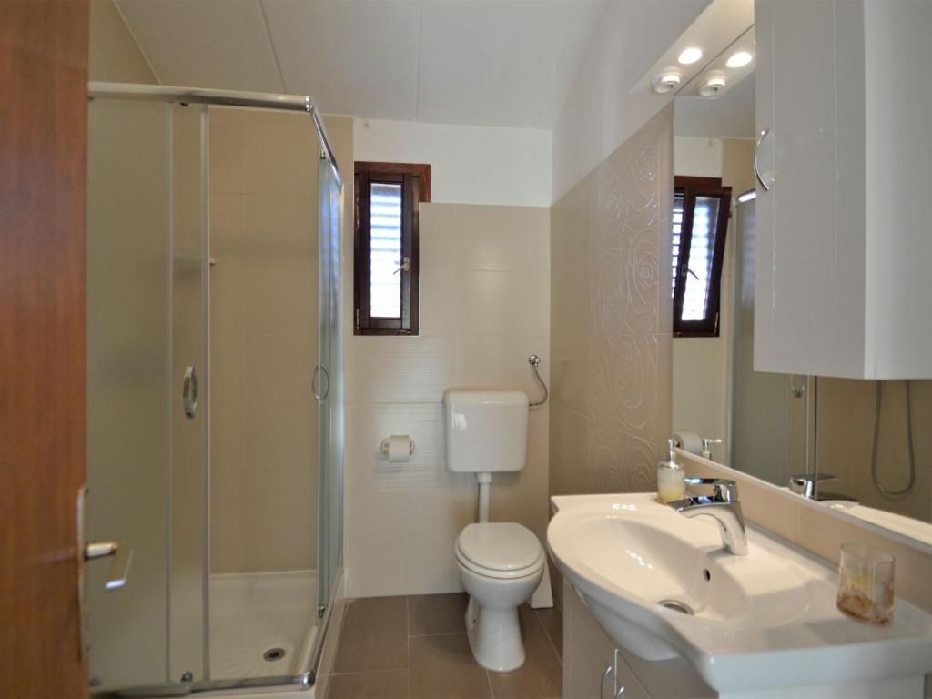 Koupelna v ubytování Holiday Home Milka 1 by Interhome