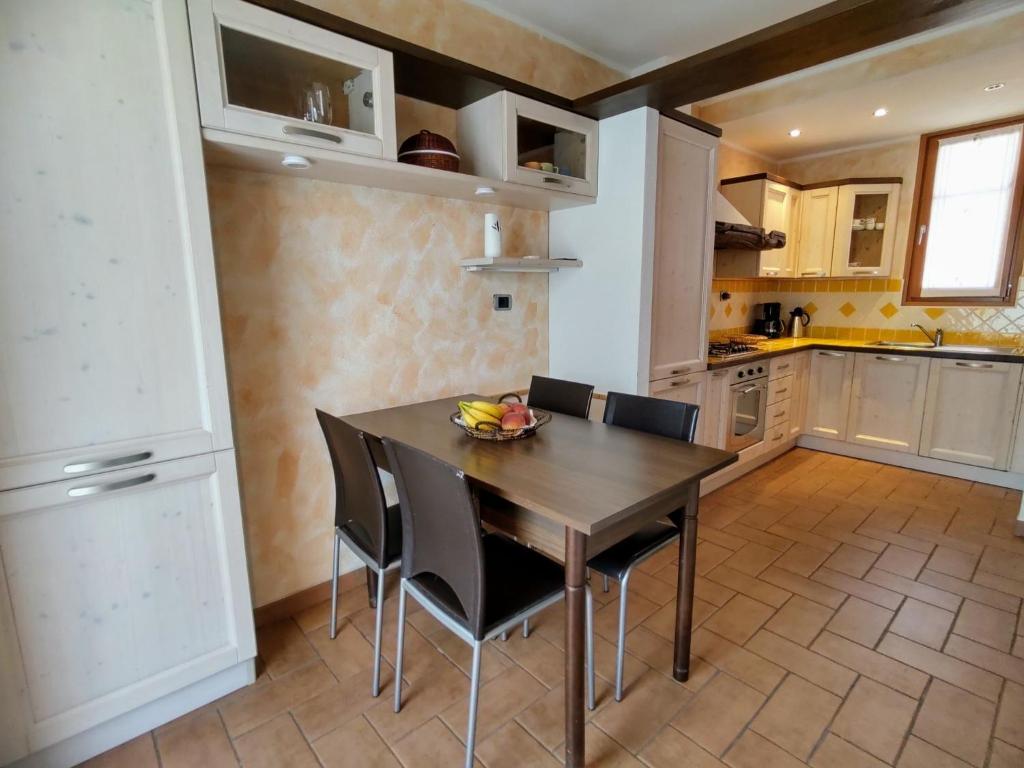 Kuchyň nebo kuchyňský kout v ubytování Holiday Home Leonardo by Interhome
