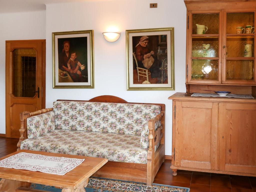 Posezení v ubytování Apartment Pancheri by Interhome