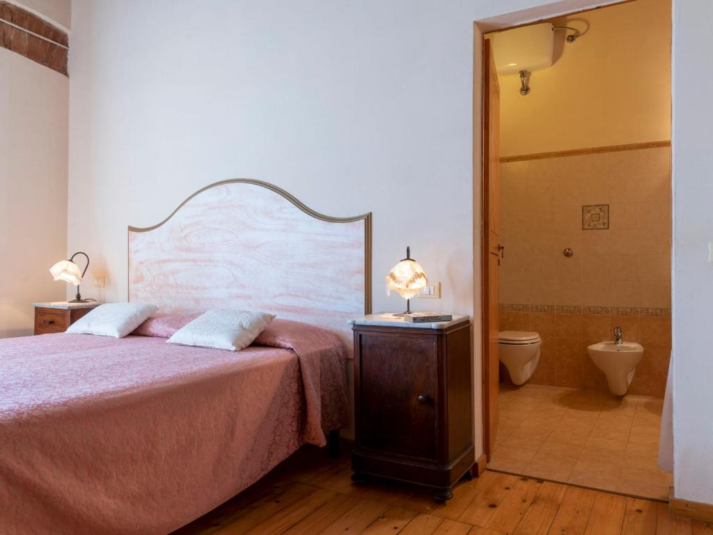 Łóżko lub łóżka w pokoju w obiekcie Holiday Home Antico Convento by Interhome