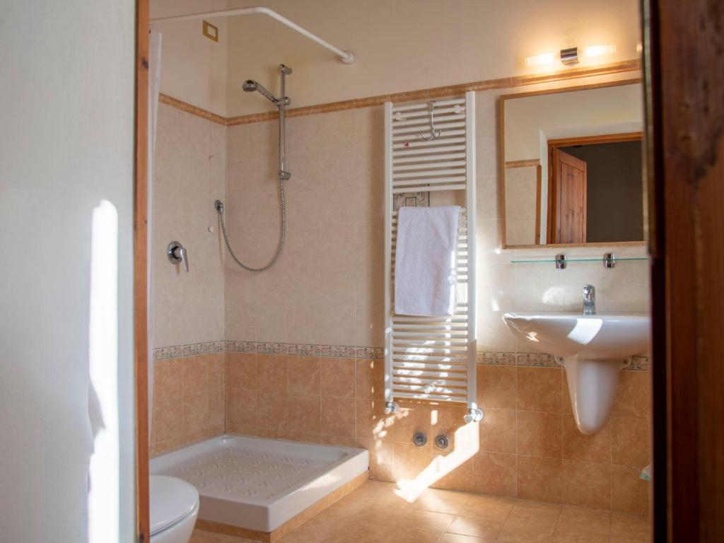 Łazienka w obiekcie Holiday Home Antico Convento by Interhome