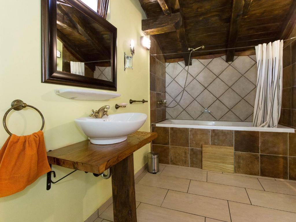 Kúpeľňa v ubytovaní Holiday Home Natura by Interhome