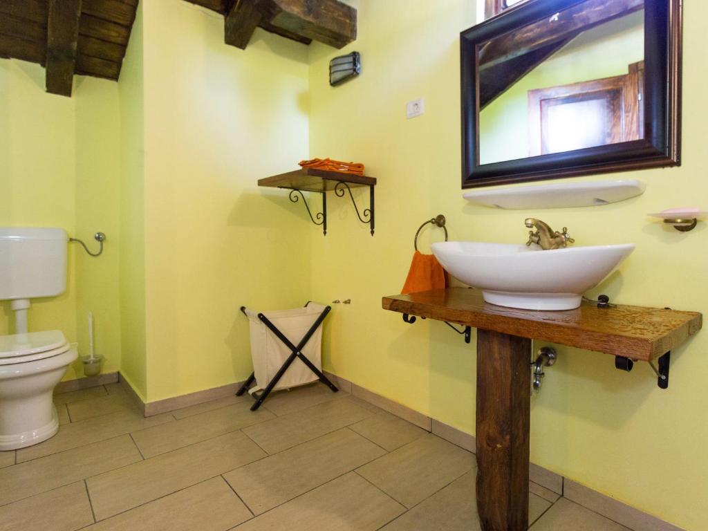 Kúpeľňa v ubytovaní Holiday Home Natura by Interhome