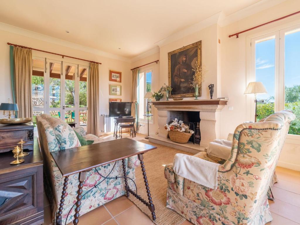 Posezení v ubytování Villa Son Maguet by Interhome